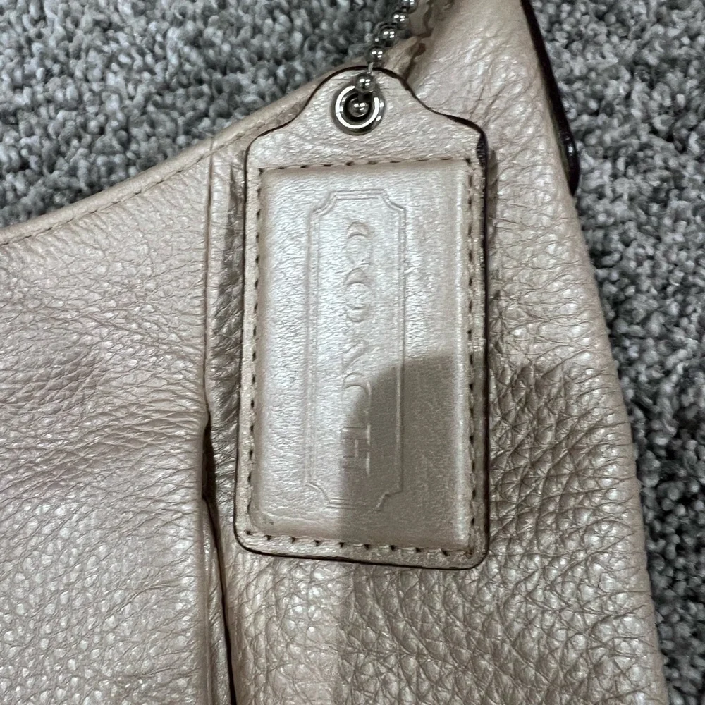 Coach Kristin Pebbled Leather Champagne Shoulder Bag Crossbody Hobo Zip Closure